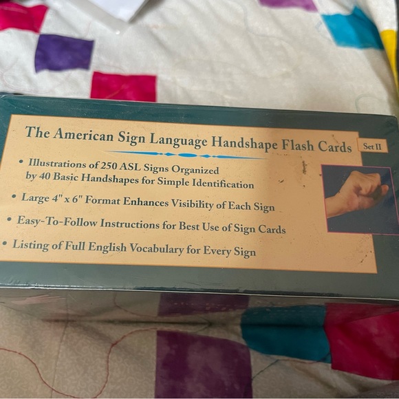 American Sign Language Handshape Flash Cards Set II - Picture 2 of 2